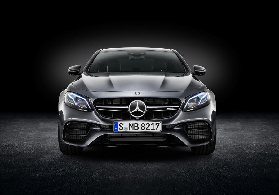  Mercedes-AMG E63 S 4Matic 2017 года  (WW) (фото 36 из 52)